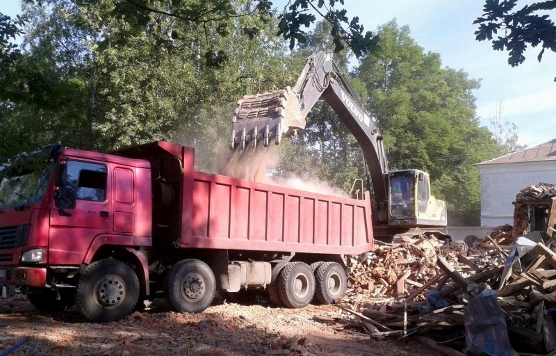 вывоз мусора самосвалом